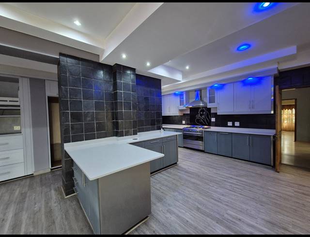 4 BEDROOM HOUSE FOR SALE IN VANDERBIJLPARK SW 5
